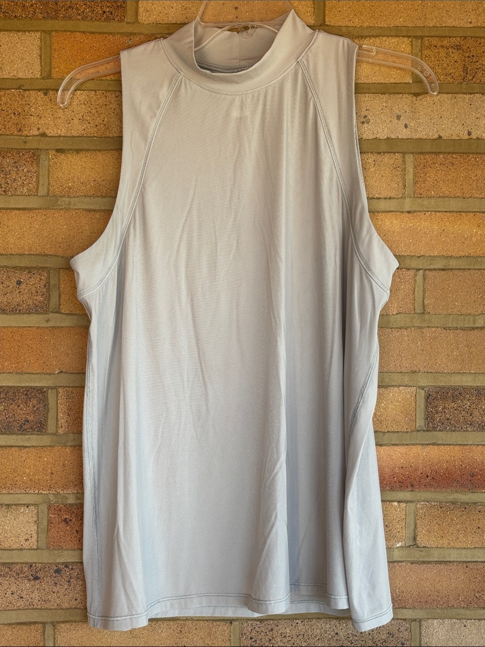 SPANX Go-Lightly Sleeveless Mock Neck Ribbed Tank Top Light Gray M